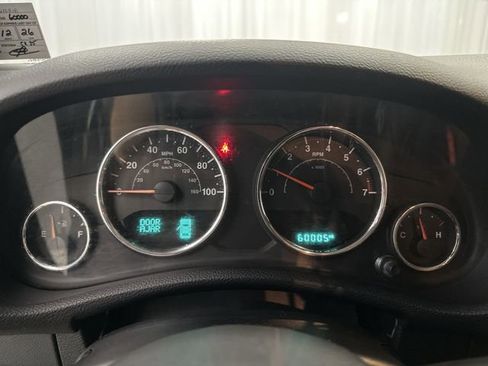 Used 2017 Jeep Wrangler Unlimited Sahara w/ Max Tow Package image 14