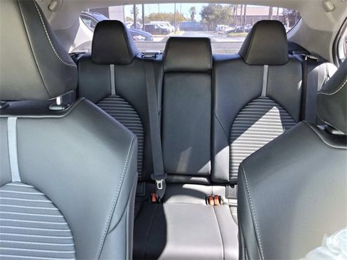 Used 2023 Toyota Camry SE image 21