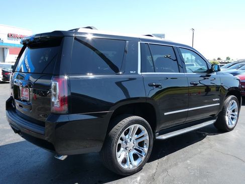 Used 2017 GMC Yukon SLT w/ Premium Edition AWD/4WD image 5
