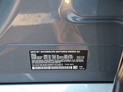 Certified 2024 BMW X7 xDrive40i w/ Premium Package image 28