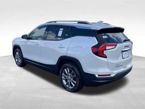 Used 2023 GMC Terrain SLT w/ Infotainment Package II AWD/4WD image 3