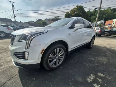 Used 2022 Cadillac XT5 Premium Luxury w/ LPO, Floor Liner Package AWD/4WD image 3