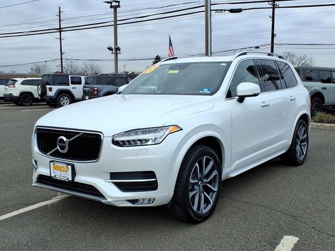 Used 2018 Volvo XC90 T6 Momentum w/ Momentum Plus Package image 3