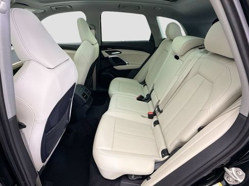 Certified 2025 Audi Q5 Premium w/ Premium Plus AWD/4WD image 20