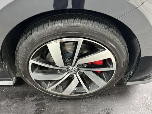 Used 2019 Volkswagen Jetta GLI FWD image 8