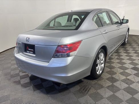 Used 2010 Honda Accord EX-L image 6