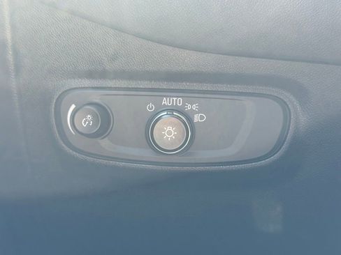 Used 2024 Chevrolet Equinox LT w/ LPO, Floor Liner Package FWD image 15