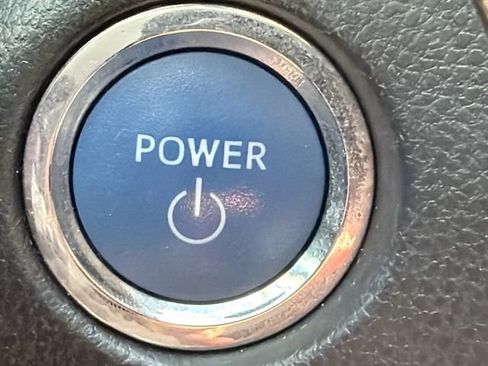 Used 2021 Toyota RAV4 XLE image 34