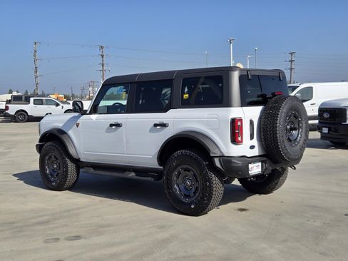 New 2025 Ford Bronco Badlands image 6