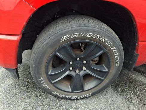 Used 2023 RAM 1500 Big Horn AWD/4WD image 3