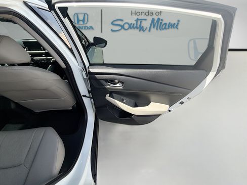 Used 2023 Honda Accord EX image 29