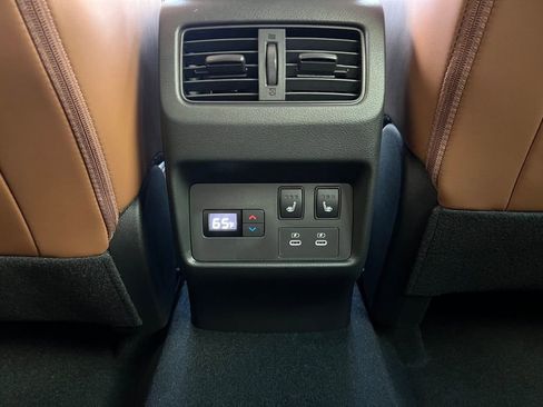 New 2026 Nissan Rogue Platinum w/ Platinum Premium Package AWD/4WD image 19