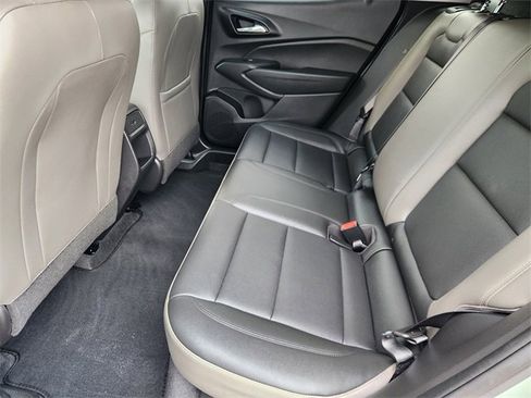 Used 2025 Chevrolet Trax ACTIV w/ Sunroof Package image 30
