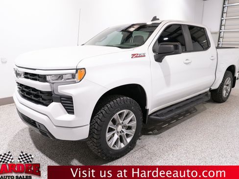 Used 2023 Chevrolet Silverado 1500 RST w/ Convenience Package II AWD/4WD image 2
