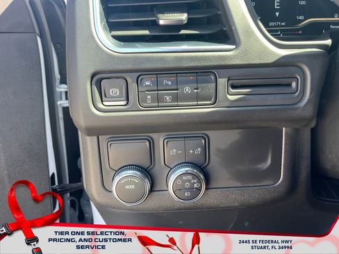 Certified 2024 GMC Yukon SLT w/ SLT Luxury Package image 25