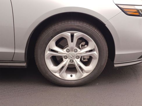 Used 2025 Honda Accord LX image 9
