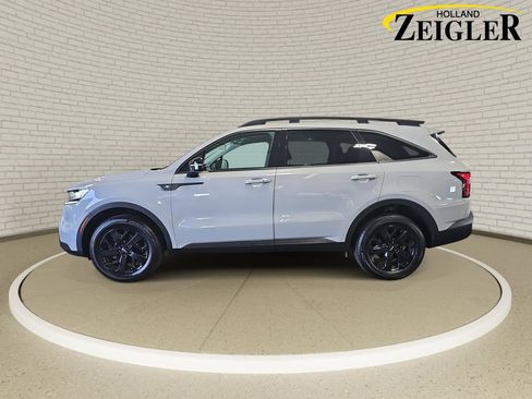 Used 2023 Kia Sorento S w/ Panoramic Sunroof Package AWD/4WD image 8
