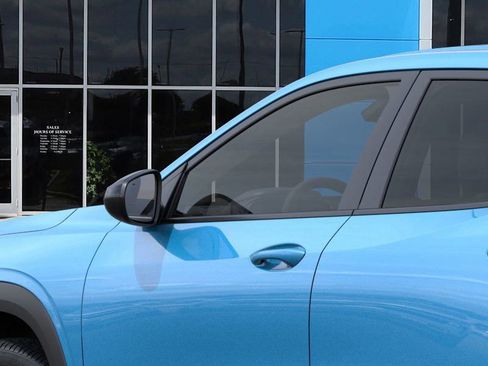 New 2026 Chevrolet Trax RS w/ Sunroof Package image 36