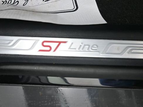 Used 2025 Ford Explorer ST-Line w/ Premium Package image 21