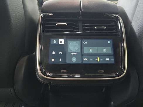 Used 2023 Rivian R1S Adventure AWD/4WD image 30