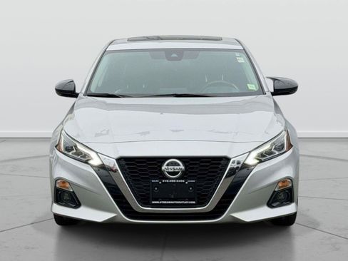 Used 2022 Nissan Altima 2.5 SL FWD image 2