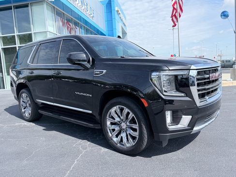 Used 2021 GMC Yukon SLT AWD/4WD image 2