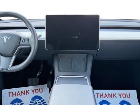 Used 2023 Tesla Model Y Long Range image 11