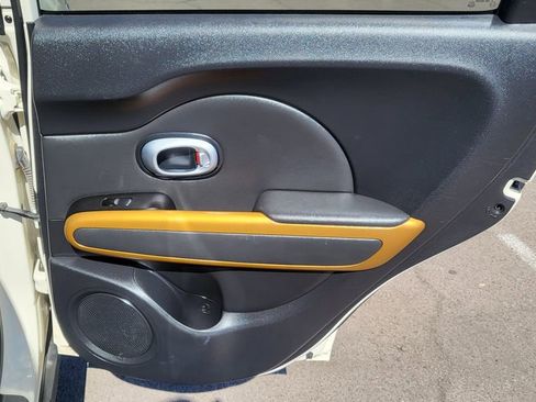 Used 2015 Kia Soul ! w/ Sun & Sound Package image 18