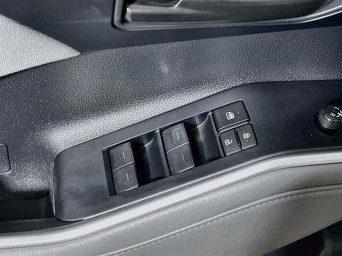 Certified 2023 Toyota Highlander LE FWD image 16