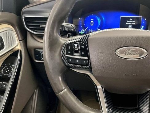 Used 2021 Ford Explorer Platinum w/ Equipment Group 601A AWD/4WD image 21