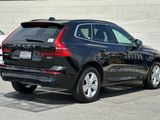 Used 2022 Volvo XC60 B5 Momentum image 4