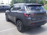 Used 2018 Jeep Compass Limited w/ Navigation Group image 2