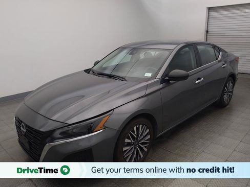 Used 2025 Nissan Altima 2.5 SV FWD image 1