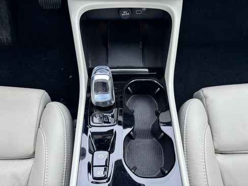 Certified 2023 Volvo XC40 B5 Plus w/ Driver Assist Package image 25