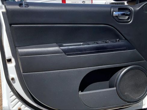 Used 2016 Jeep Compass Sport w/ Power Value Group image 22