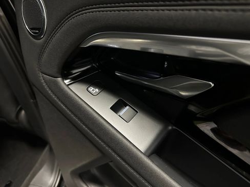 Used 2022 Land Rover Range Rover Evoque R-Dynamic S image 26