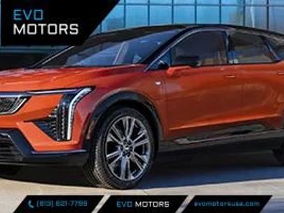 Used 2025 Cadillac Optiq Luxury 1