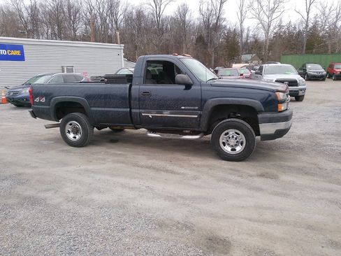 Used 2006 Chevrolet Silverado 2500 LT w/ Snow Plow Prep Package image 6