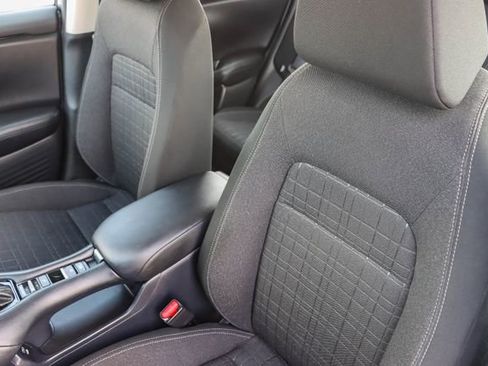 Used 2024 Honda HR-V LX image 27