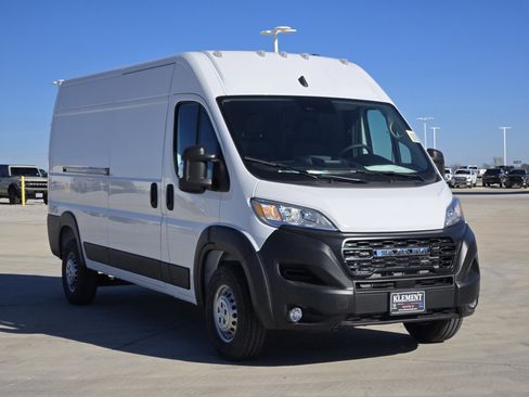 New 2026 RAM ProMaster 2500 w/ Convenience Group image 2