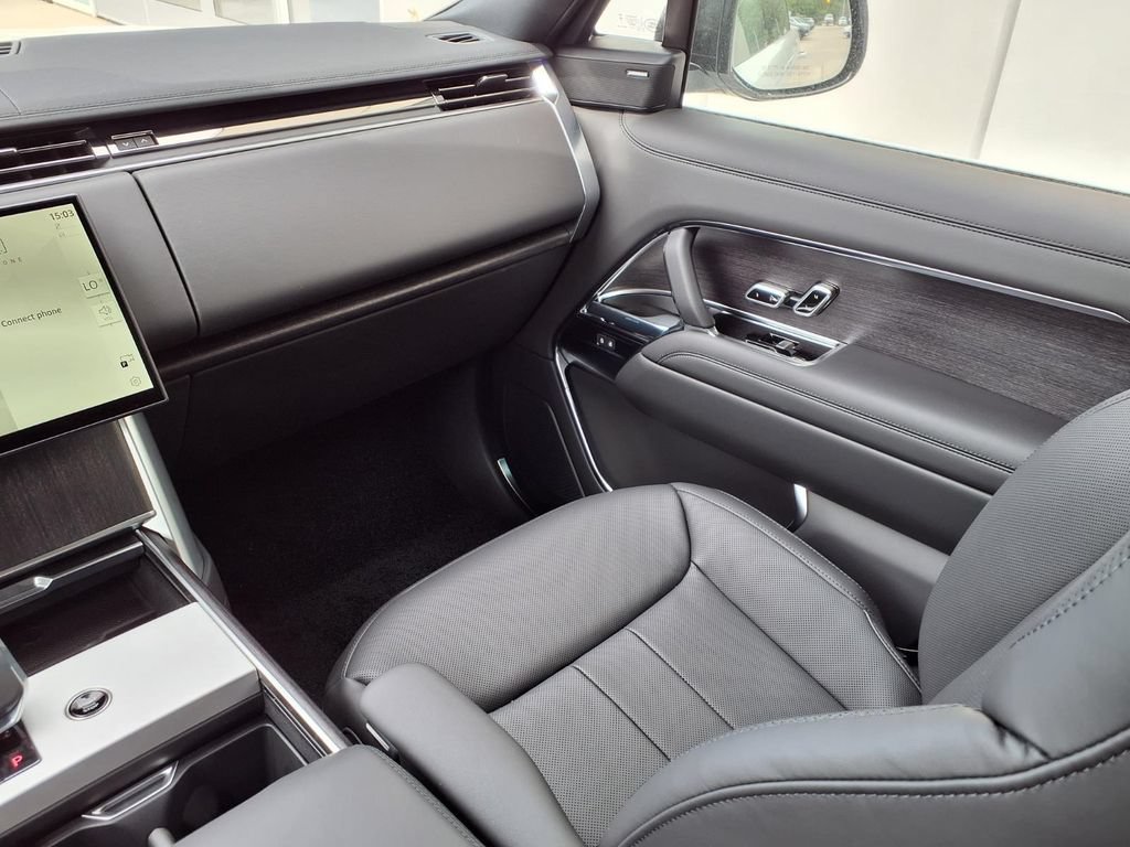 New 2026 Land Rover Range Rover Long Wheelbase SE AWD/4WD image 22