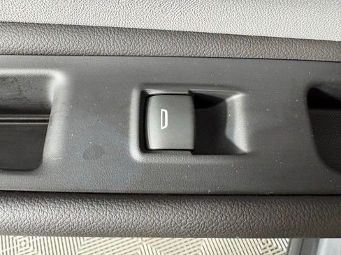 Used 2023 GMC Terrain SLT w/ Infotainment Package II FWD image 46