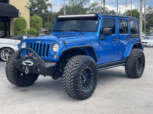Used 2015 Jeep Wrangler Unlimited Rubicon w/ Connectivity Group AWD/4WD image 16