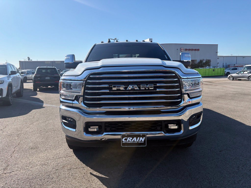 Used 2024 RAM 2500 Limited w/ Towing Technology Group AWD/4WD image 2