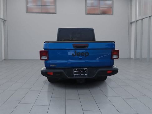 Used 2023 Jeep Gladiator Sport AWD/4WD image 8
