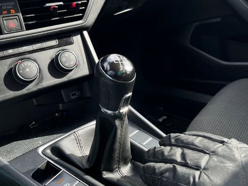 Used 2019 Volkswagen Jetta S w/ Driver Assistance Package image 28