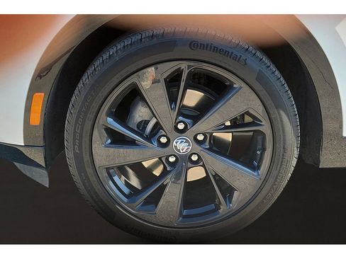 Used 2023 Buick Envision Essence w/ Technology Package I image 10