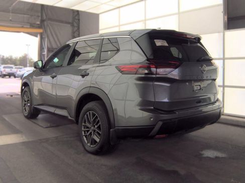 Used 2024 Nissan Rogue S FWD image 4