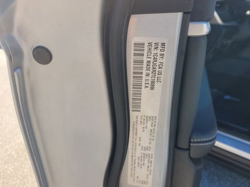 New 2026 Jeep Grand Cherokee Altitude image 19