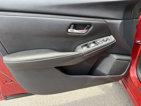 Used 2025 Nissan Sentra SV FWD image 12